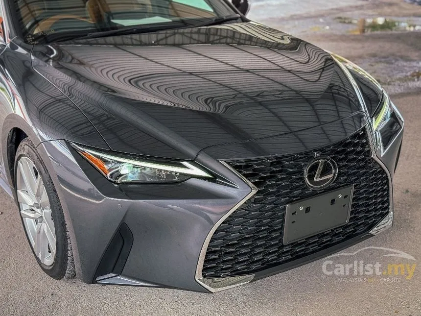 2022 Lexus IS 300 F Sport Sedan