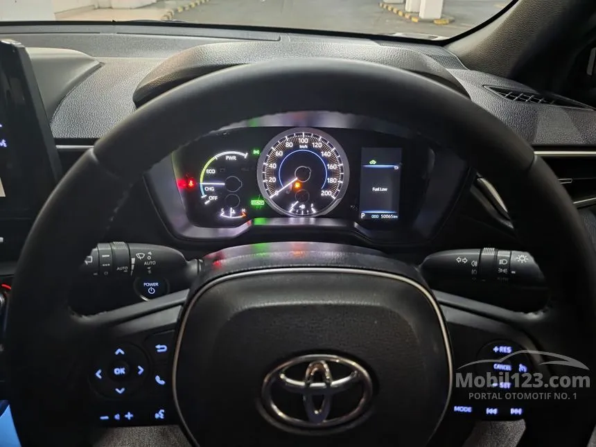 2020 Toyota Corolla Cross Hybrid SUV