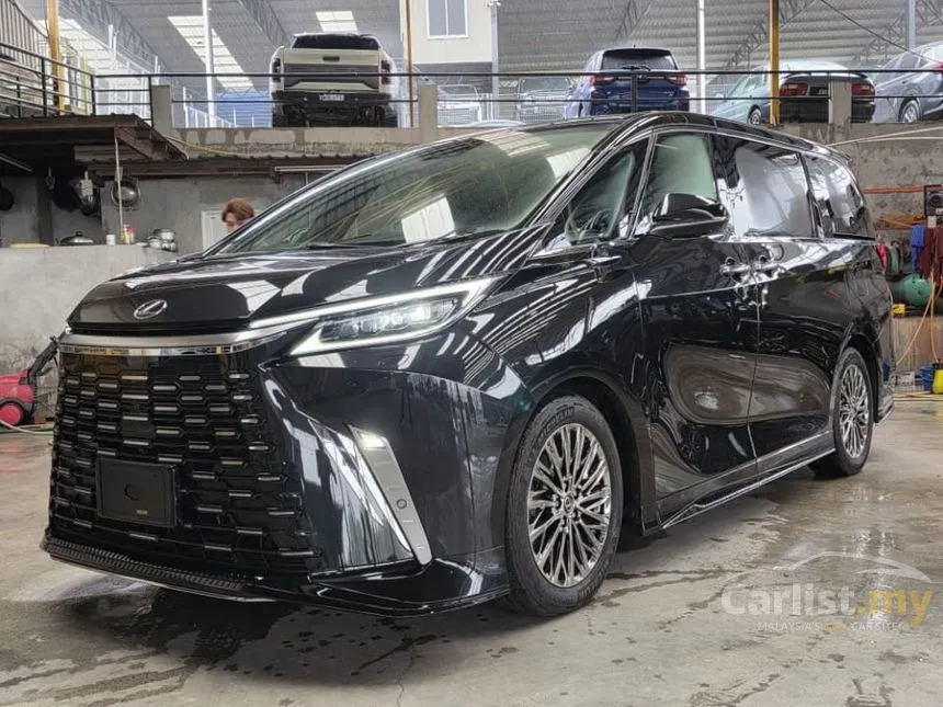 2024 Lexus LM 500h Version L 6 Seater MPV