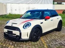 2021 MINI Cooper 2.0 S 5 Door Hatchback, Half Leather, Facelift Steering, Digital Meter, Electronic Handbrake, Reverse Camera, Free 8 Years warranty