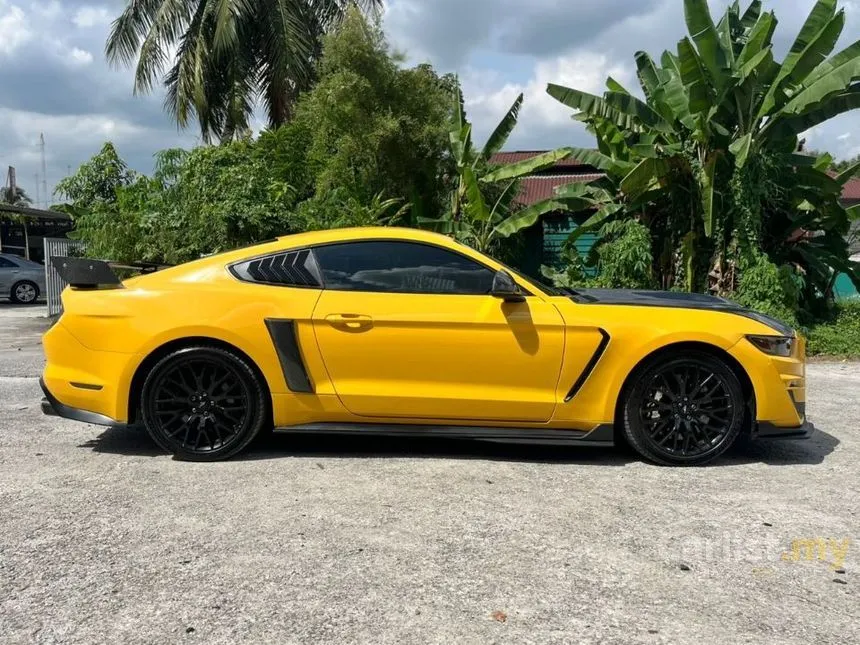 2017 Ford MUSTANG EcoBoost Coupe