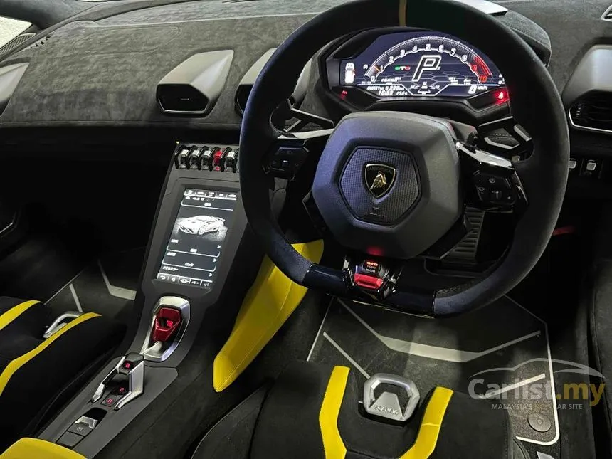 2022 Lamborghini Huracan STO Coupe