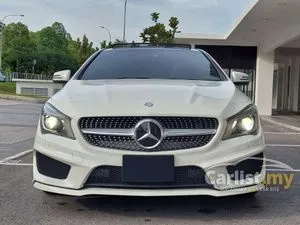 2015 Mercedes-Benz CLA250 2.0 4MATIC (Panoramic Roof/ Under Warranty)