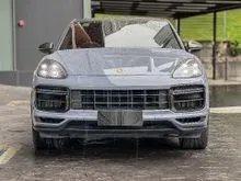 2019 Porsche Cayenne Coupe 3.0 Lightweight Sport Package
