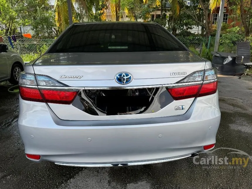 2015 Toyota Camry Hybrid Sedan