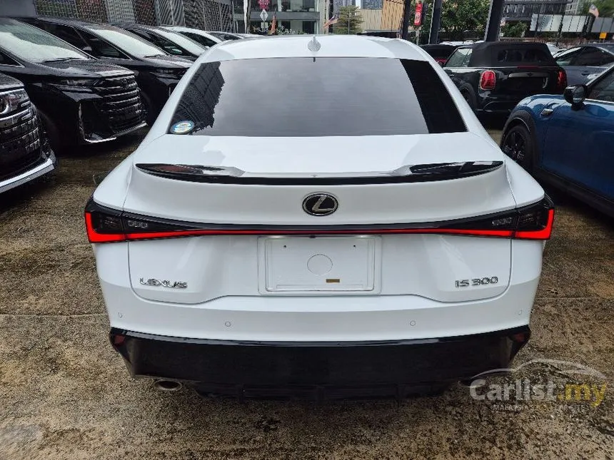 2021 Lexus IS 300 F Sport Sedan
