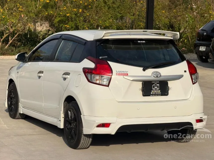 2014 Toyota YARIS E Hatchback