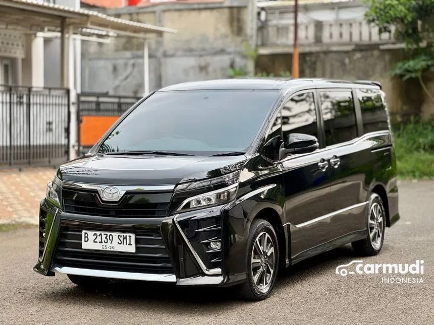 2018 Toyota Voxy MPV