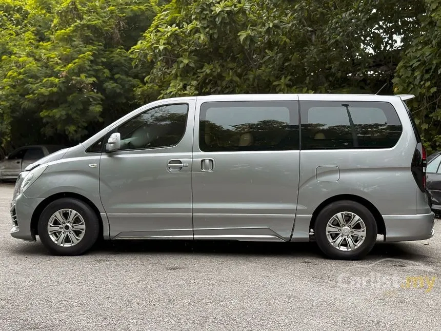2016 Hyundai Grand Starex Royale GLS MPV