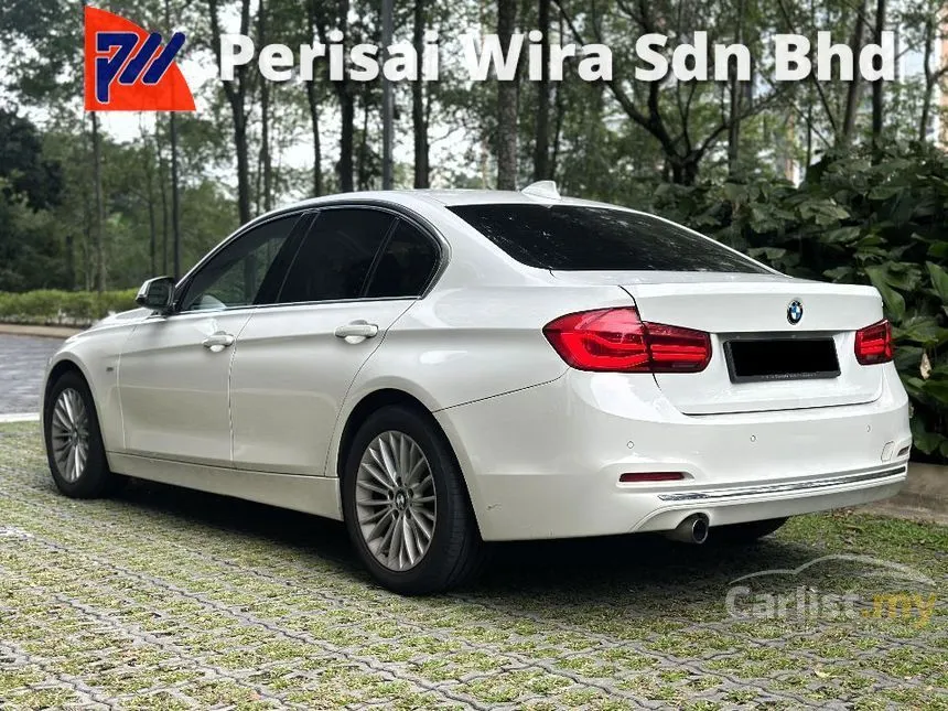 2016 BMW 318i Luxury Sedan