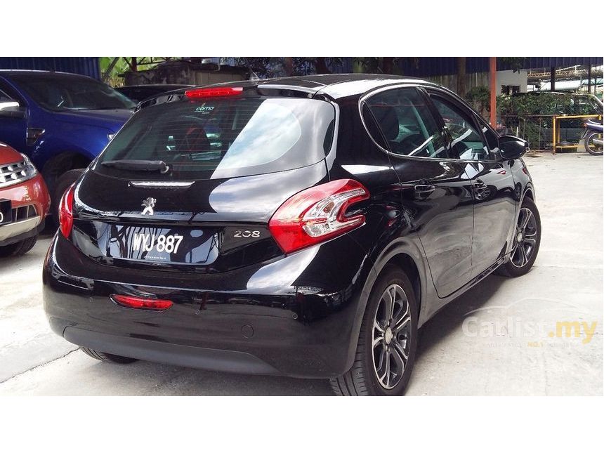 Peugeot 208 2014 Allure 1.6 in Kuala Lumpur Automatic 