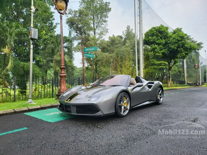 Jual Mobil Ferrari 488 Spider 2018 3.9 di Banten Automatic Convertible Abu