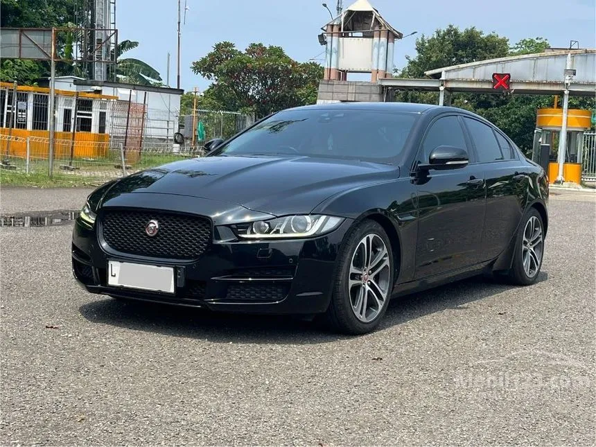 2016 Jaguar XE Prestige Sedan