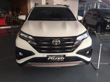 Toyota Rush 1,5 G SUV DISKON TERBAIK GELEGAR PROMO SUKA SUKA BONUS MELIMPAH NEGO SAMPE DEAL