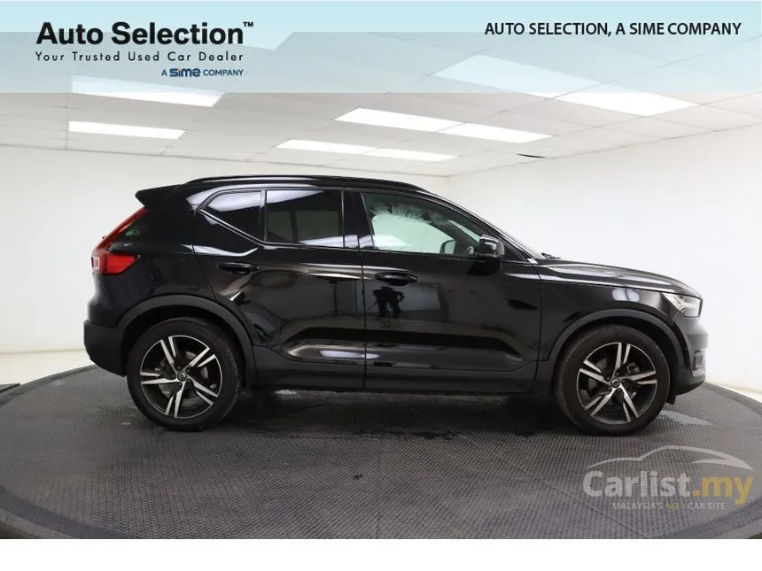 2022 Volvo XC40 T5 R-Design SUV