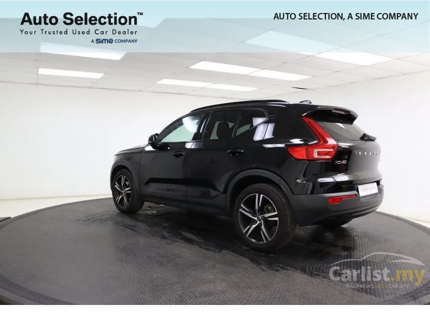 2022 Volvo XC40 T5 R-Design SUV