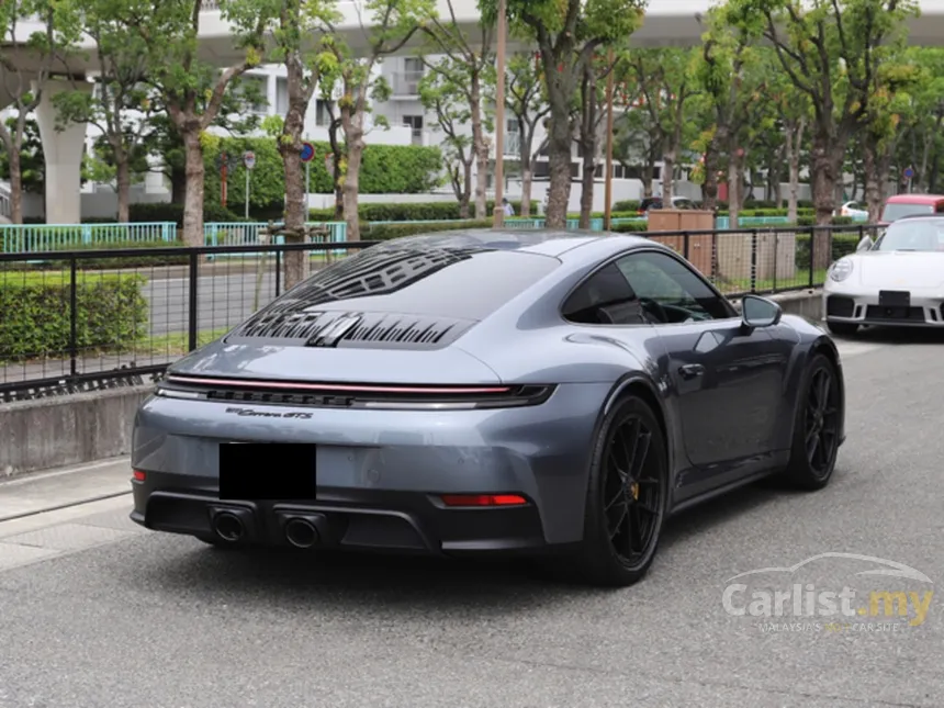 2025 Porsche 911 Carrera 4 GTS Coupe