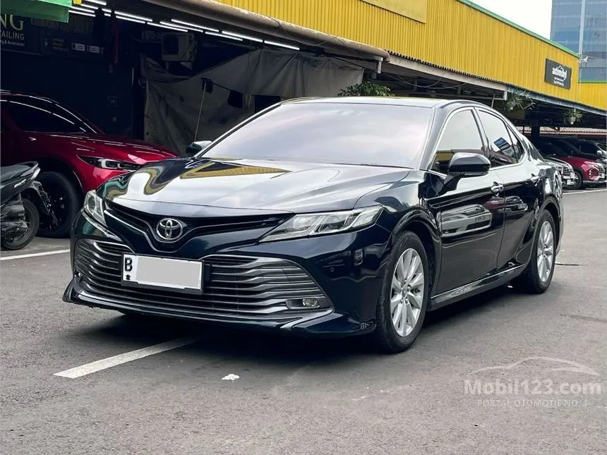 2020 Toyota Camry V Sedan