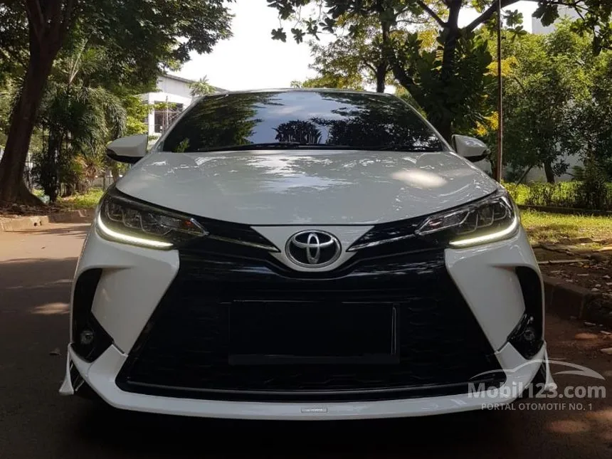 Jual Mobil Toyota Yaris 2022 S GR Sport 1.5 di DKI Jakarta Automatic Hatchback Putih Rp 248.000.000