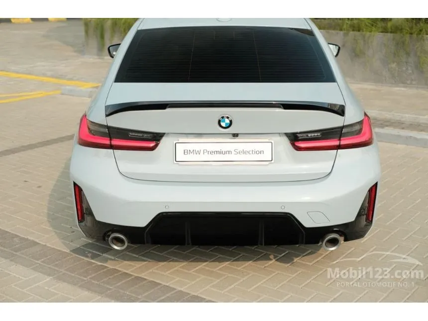 2024 BMW 320i M Sport Sedan