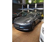 2020 Tesla Model 3 Standard Range Plus Sedan