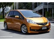 2011 Honda JAZZ 1.5 (ปี 08-14) SV Hatchback