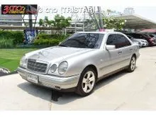 2000 Mercedes-Benz E230 2.3 W210 (ปี 95-03) Elegance Sedan