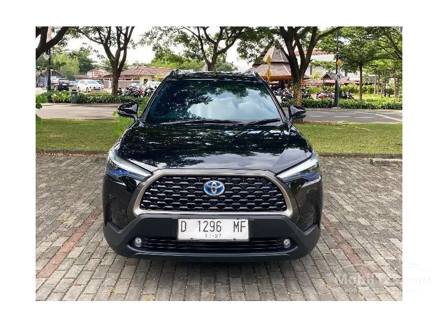 Jual Mobil Toyota Corolla Cross 2021 Hybrid 1.8 di Jawa Barat Automatic Wagon Hitam Rp 340.000.000