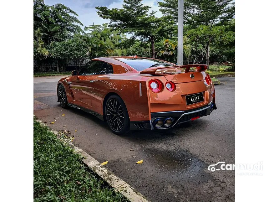 2022 Nissan GT-R Recaro Edition Coupe