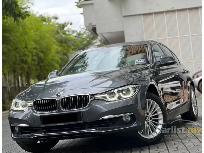 2018 BMW 318i Luxury Sedan