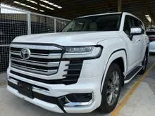2023 TOYOTA LAND CRUISER 3.5 ZX FULL SPEC (PETROL)  MODELISTA BODYKIT COOLBOX  REAR ENTERTAIMENT