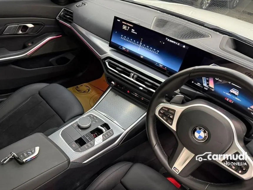 2024 BMW 330i M Sport Pro Sedan