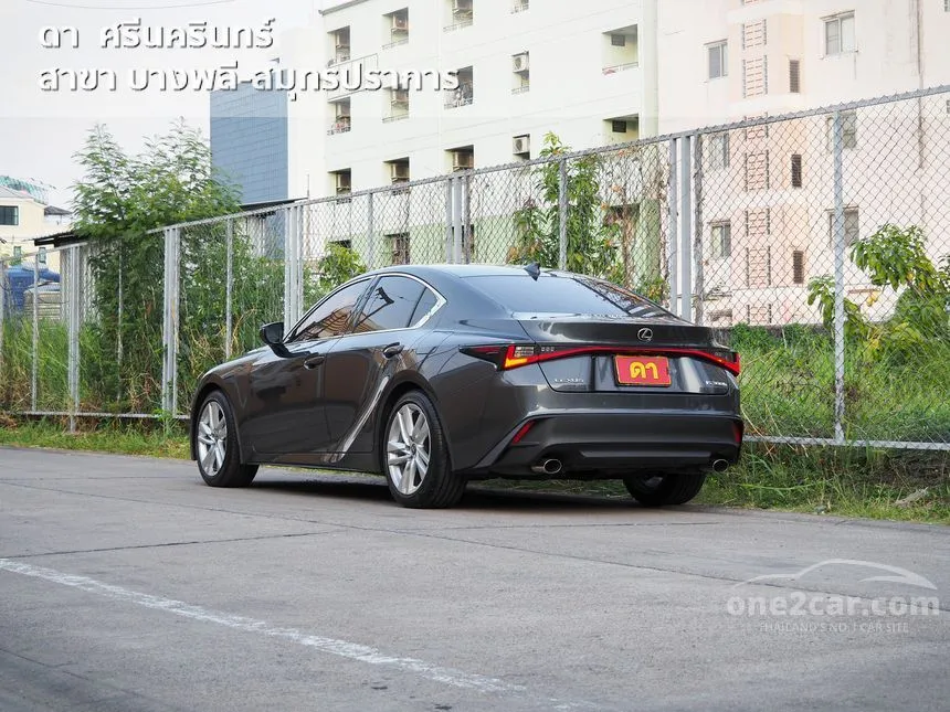 2023 Lexus IS300h Luxury Sedan