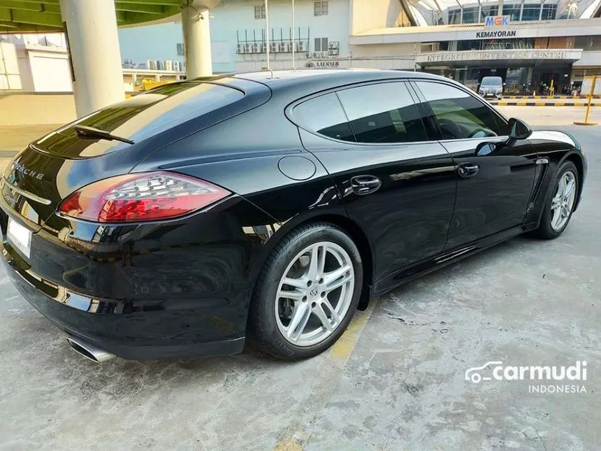 2011 Porsche Panamera Panamera Hatchback