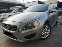 2011 Volvo S60 2.0 T5 Sedan, 1 director owner, full service record by volvo, volvo bodykit