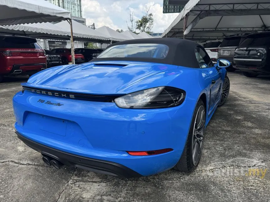 2022 Porsche 718 Boxster Convertible