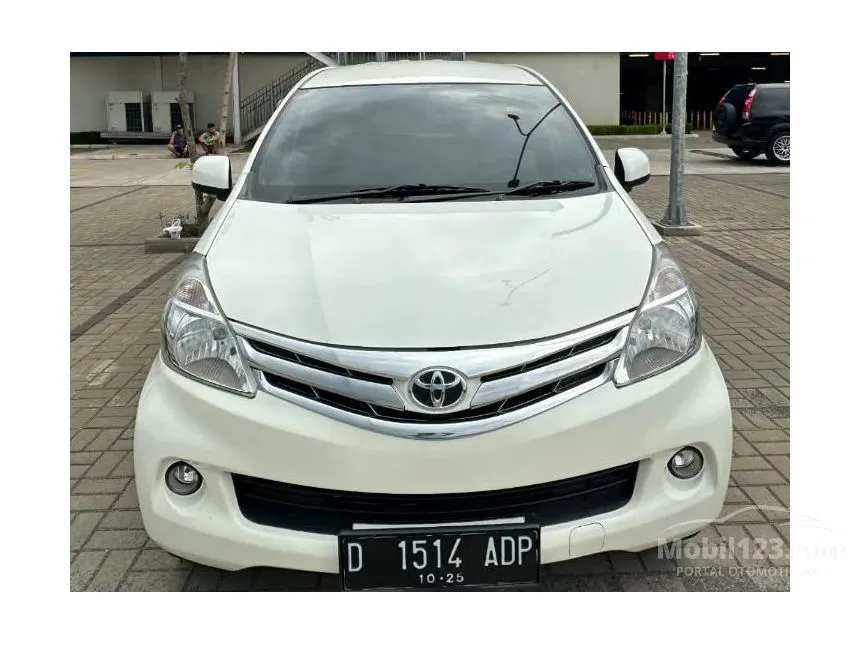 Jual Mobil Toyota Avanza 2015 E 1.3 di Jawa Barat Manual MPV Putih Rp 130.000.000