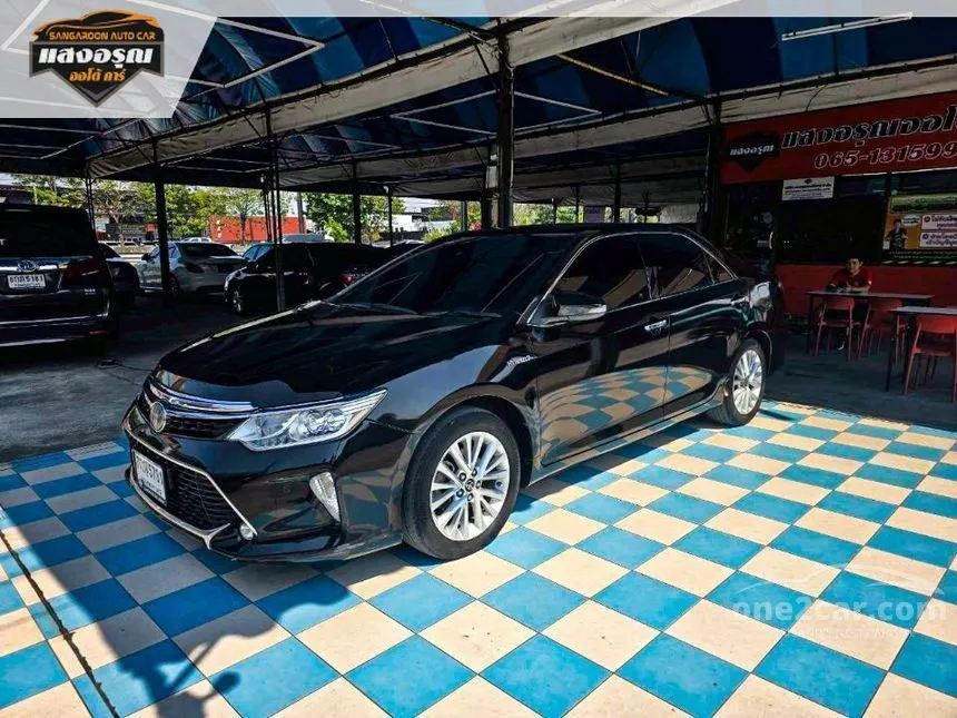 2018 Toyota CAMRY Hybrid Premium Sedan