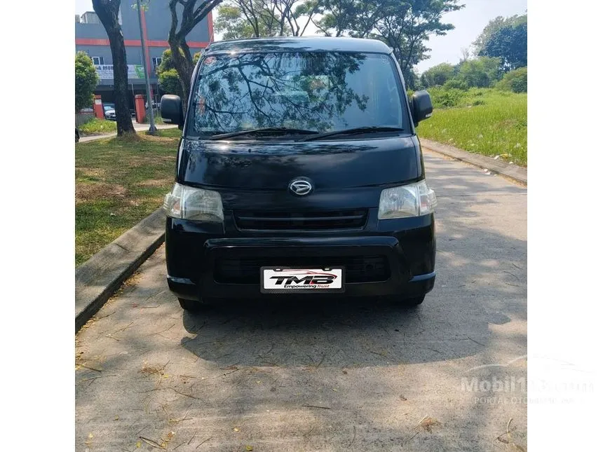 2016 Daihatsu Gran Max Mini Bus D PS Van