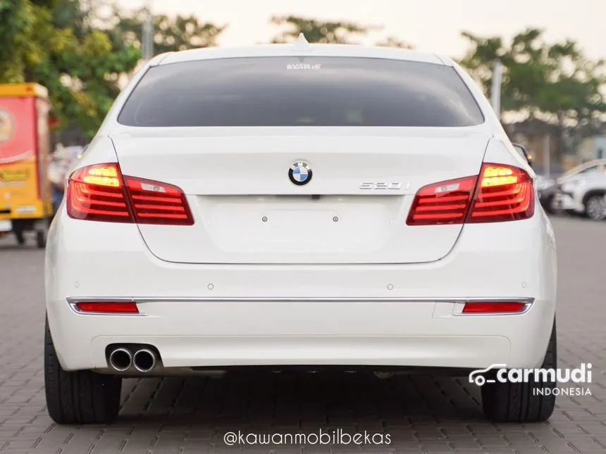 2016 BMW 520i Luxury Sedan