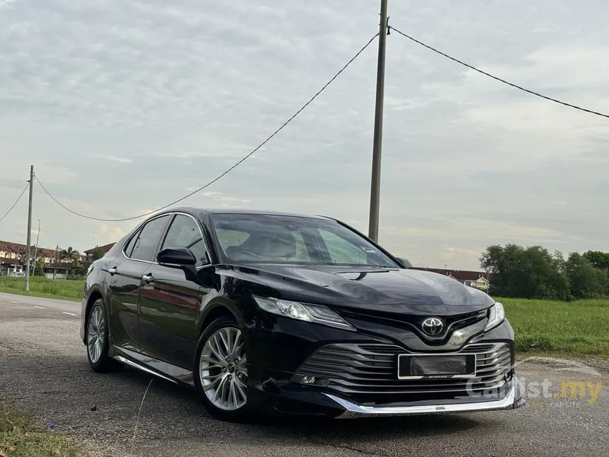 2019 Toyota Camry V Sedan