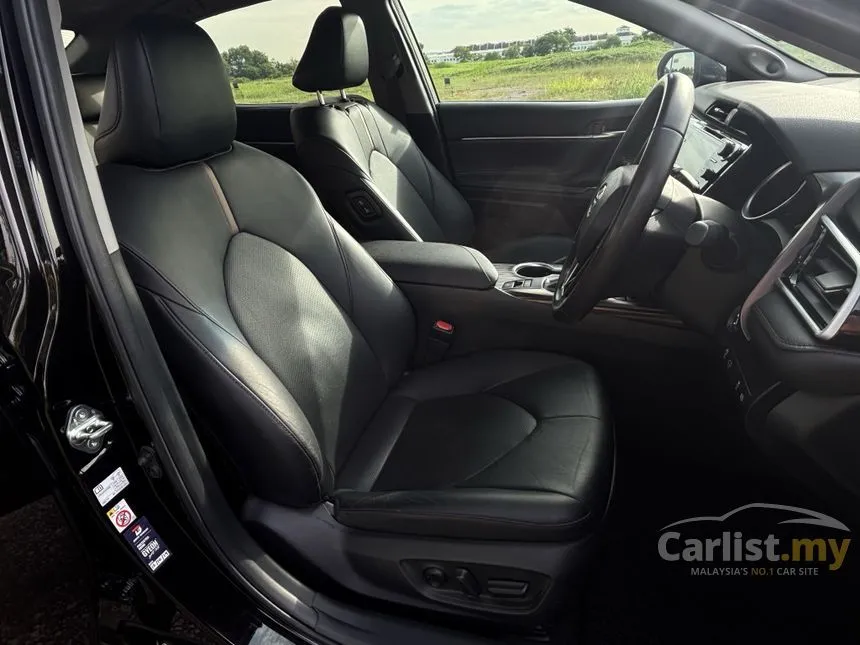 2019 Toyota Camry V Sedan