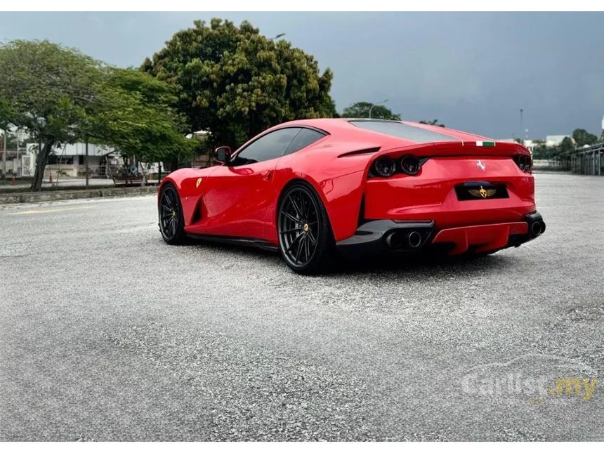 2019 Ferrari 812 Superfast Coupe