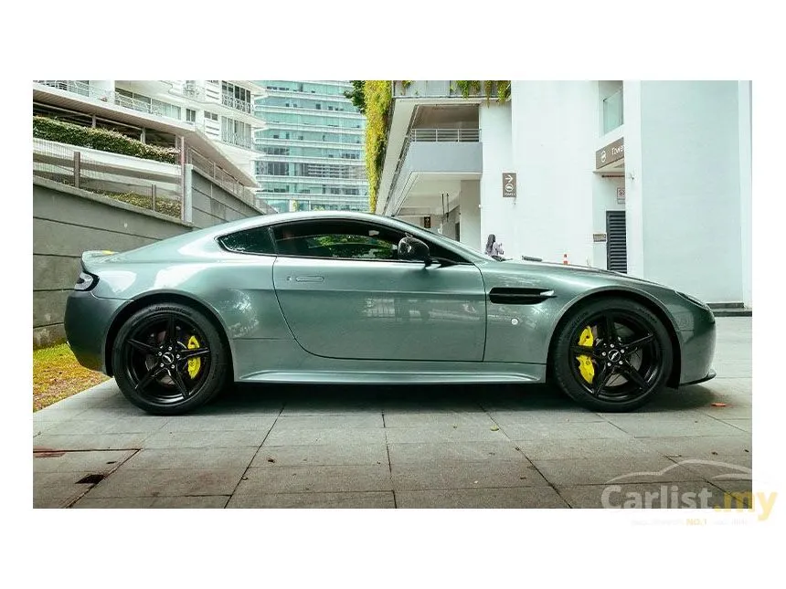 2019 Aston Martin Vantage AMR Coupe