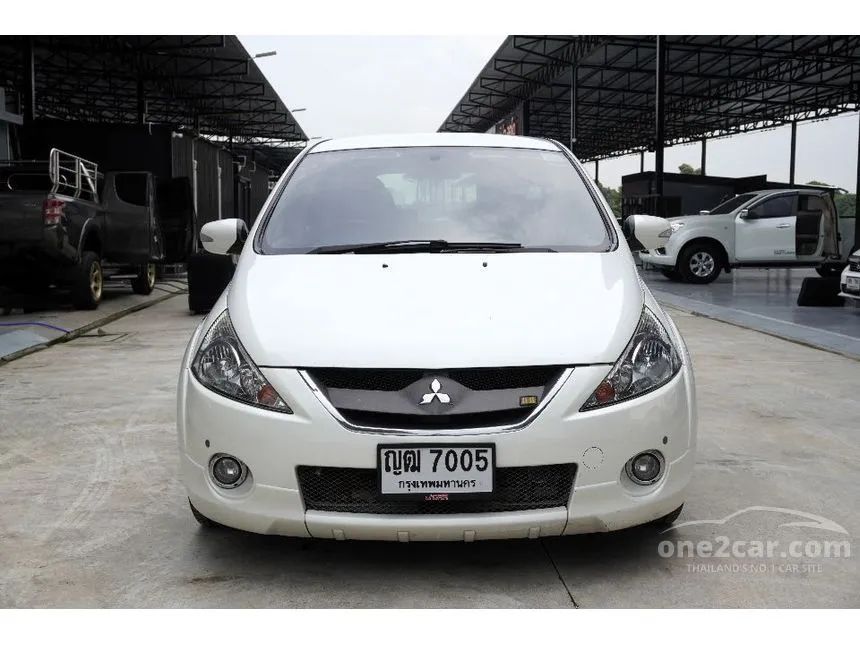 2011 Mitsubishi SPACE WAGON GT Wagon