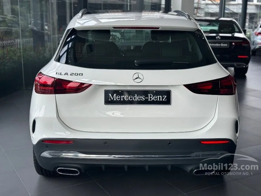 2023 Mercedes-Benz GLA200 AMG Line SUV