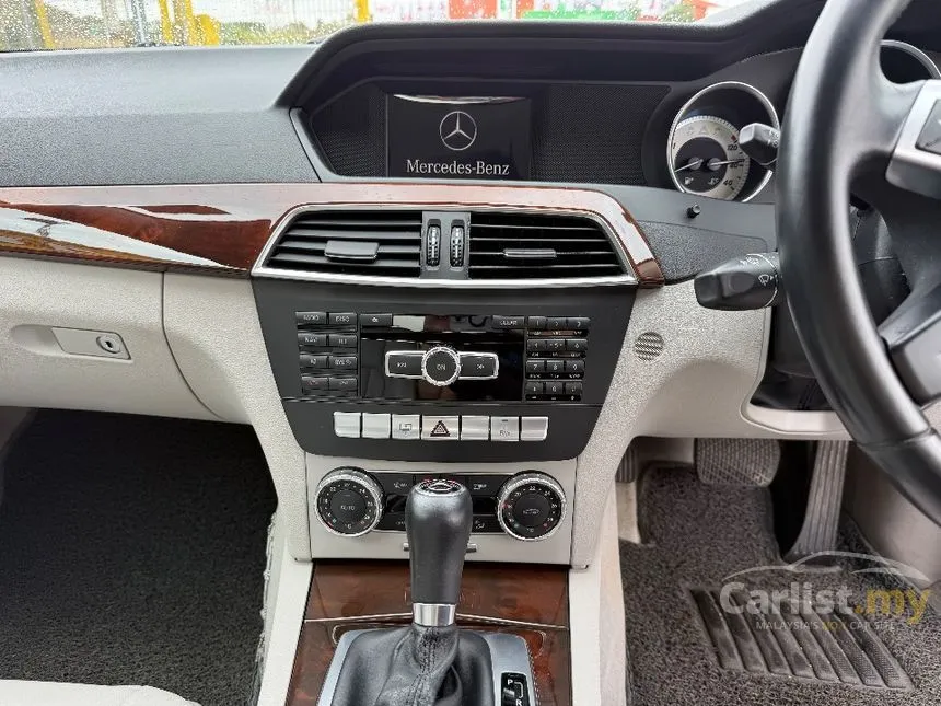 2011 Mercedes-Benz C200 Elegance CGI Sedan