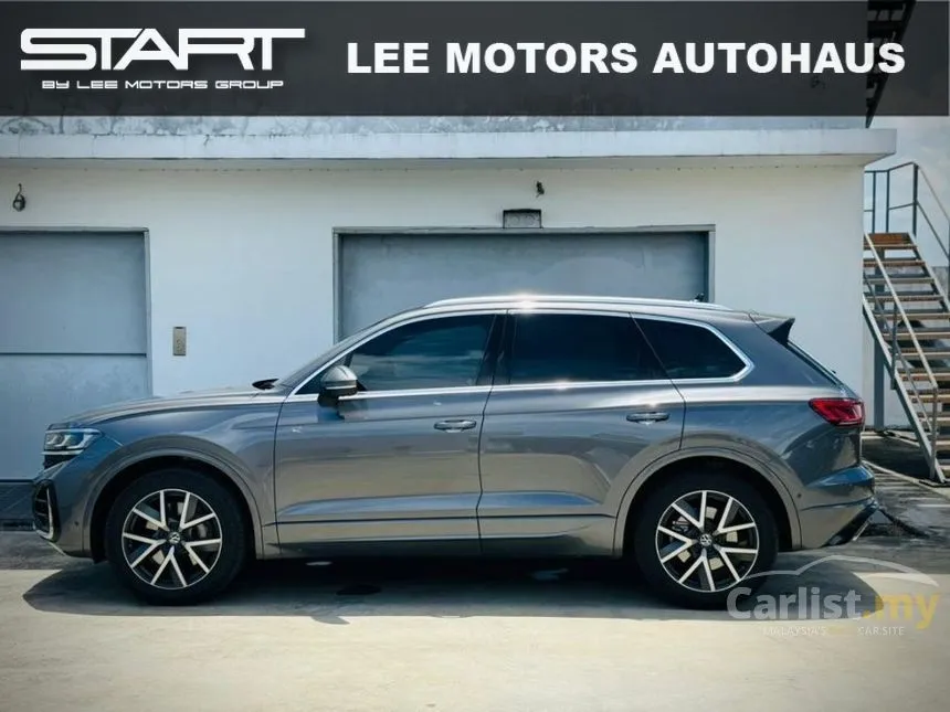 2024 Volkswagen Touareg R-Line SUV