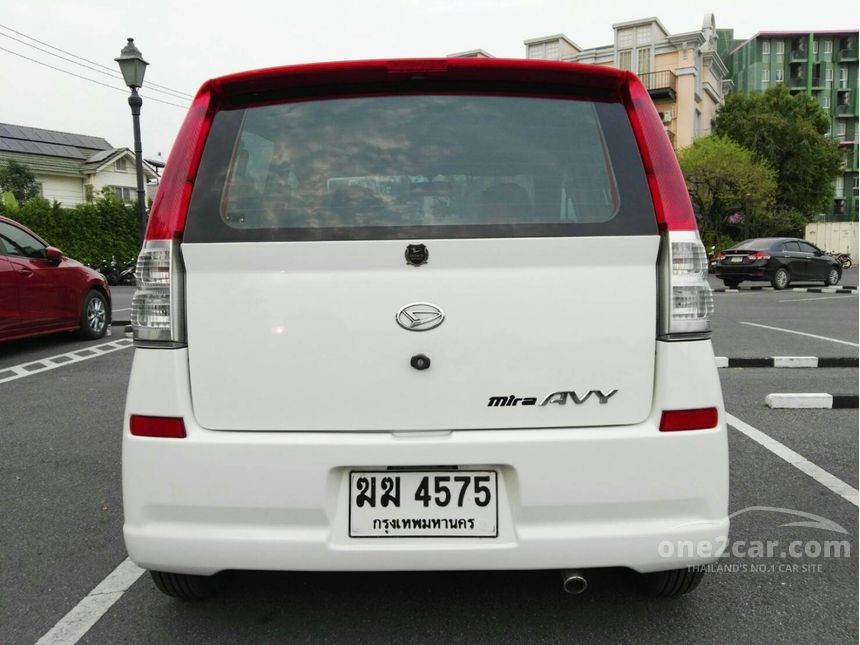 Daihatsu mira 2011