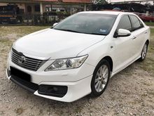2015 Toyota Camry 2.5 V Sedan - LIKE NEW
